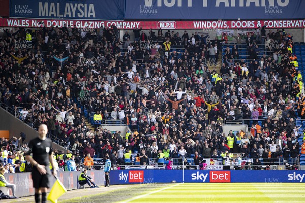 010423 - Cardiff City v Swansea City - Sky Bet Championship - Swansea City supporters celebrate their first goal 