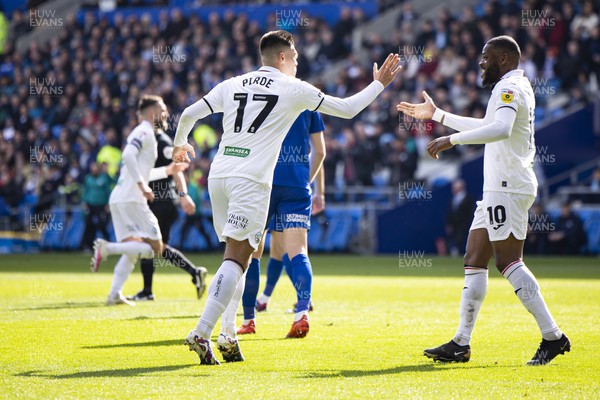 010423 - Cardiff City v Swansea City - Sky Bet Championship - Joel Piroe of Swansea City celebrates his sides second goal scored by Liam Cullen with Olivier Ntcham of Swansea City