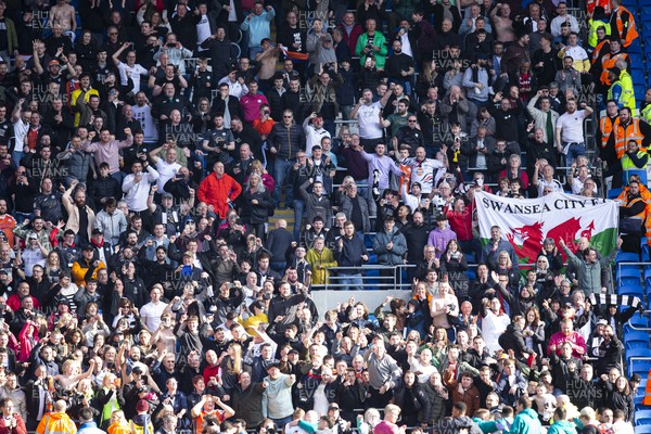 010423 - Cardiff City v Swansea City - Sky Bet Championship - Swansea City fans celebrate at full time