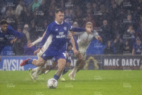 160923 - Cardiff City v Swansea City - Sky Bet Championship - Aaron Ramsey of Cardiff City scores his sides second goal from the penalty spot
