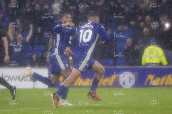160923 - Cardiff City v Swansea City - Sky Bet Championship - Aaron Ramsey of Cardiff City celebrates scoring his sides second goal from the penalty spot