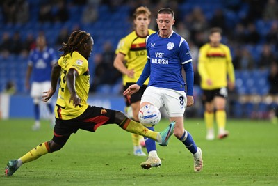 131026 - Cardiff City v Watford - Sky Bet Championship - Jack Moylan of Cardiff City is challenged by Jordan Zemura of Watford
