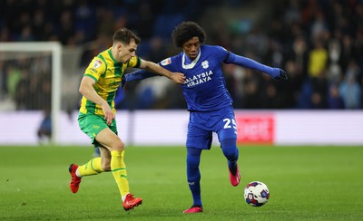 150323 - Cardiff City v West Bromwich Albion, EFL Sky Bet Championship - Jaden Philogene of Cardiff City and Jayson Molumby of West Bromwich Albion compete for the ball