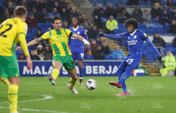 150323 - Cardiff City v West Bromwich Albion, EFL Sky Bet Championship - Jaden Philogene of Cardiff City shoots at goal