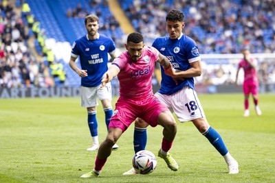 260425 - Cardiff City v West Bromwich Albion - Sky Bet Championship - Alex Robertson of Cardiff City in action