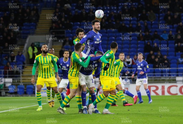 280120 - Cardiff City v West Bromwich Albion, Sky Bet Championship - Sean Morrison of Cardiff City  gets highest as he looks to head the ball