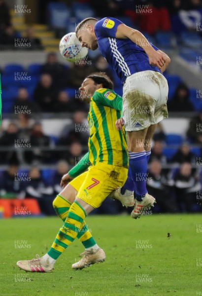 280120 - Cardiff City v West Bromwich Albion, Sky Bet Championship - Will Vaulks of Cardiff City gets above Filip Krovinovic of West Bromwich Albion to win the ball
