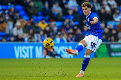 040126 - Cardiff City v Wigan Athletic - Sky Bet League 1 - Alex Robertson of Cardiff City