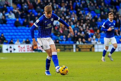 040126 - Cardiff City v Wigan Athletic - Sky Bet League 1 - Joel Bagan of Cardiff City
