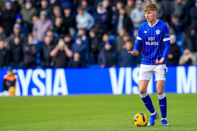 040126 - Cardiff City v Wigan Athletic - Sky Bet League 1 - Joel Bagan of Cardiff City