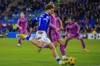 040126 - Cardiff City v Wigan Athletic - Sky Bet League 1 - Ollie Tanner of Cardiff City