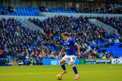 040126 - Cardiff City v Wigan Athletic - Sky Bet League 1 - Alex Robertson of Cardiff City