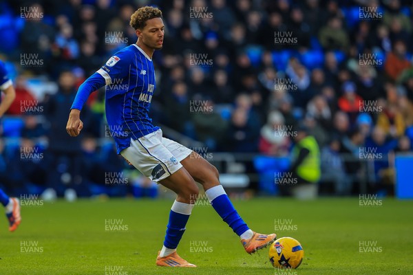 040126 - Cardiff City v Wigan Athletic - Sky Bet League 1 - Omari Kellyman of Cardiff City