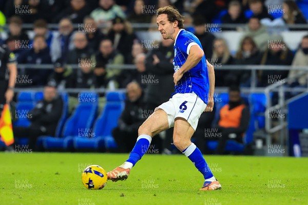 040126 - Cardiff City v Wigan Athletic - Sky Bet League 1 - Ryan Wintle of Cardiff City