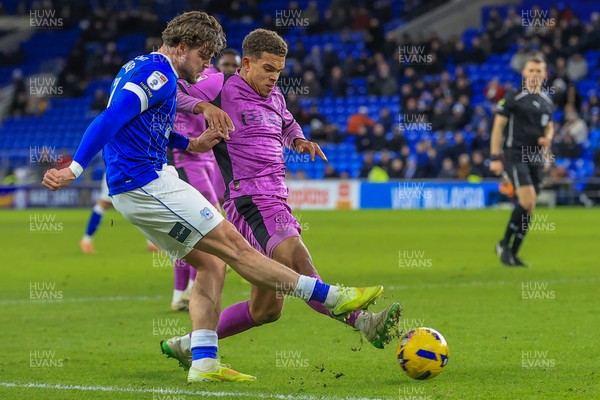 040126 - Cardiff City v Wigan Athletic - Sky Bet League 1 - Ollie Tanner of Cardiff City
