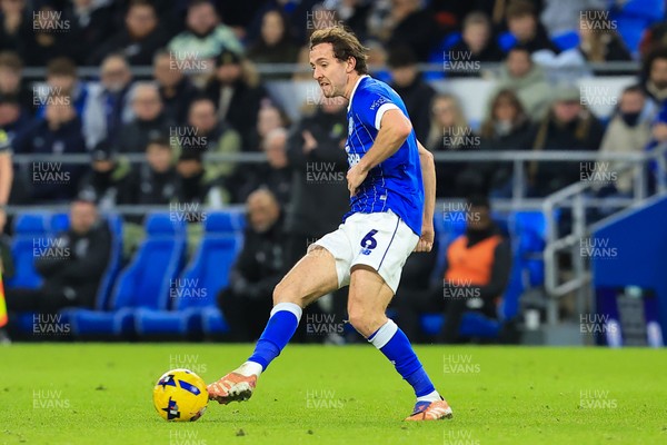 040126 - Cardiff City v Wigan Athletic - Sky Bet League 1 - Ryan Wintle of Cardiff City