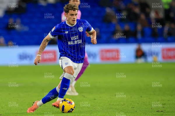 040126 - Cardiff City v Wigan Athletic - Sky Bet League 1 - Alex Robertson of Cardiff City