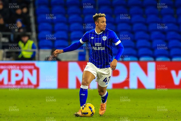 040126 - Cardiff City v Wigan Athletic - Sky Bet League 1 - Callum Robinson of Cardiff City