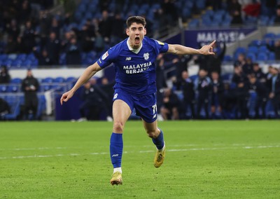 140123 - Cardiff City v Wigan Athletic, EFL Sky Bet Championship - Callum O'Dowda of Cardiff City celebrates after scoring goal