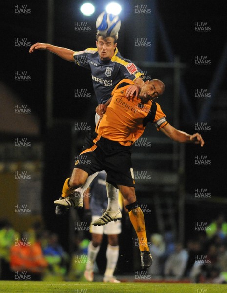 01.11.08 - Championship Football Cardiff City v Wolverhampton Wanderers Cardiff's Stephen McPhail and Wolves' Karl Henry compete 