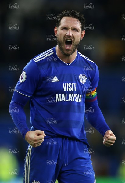 301118 - Cardiff City v Wolverhampton Wanderers - Premier League - Sean Morrison of Cardiff City celebrates at full time with the fans