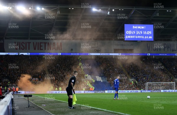 060418 - Cardiff City v Wolverhampton Wanderers - SkyBet Championship - A flare on the pitch stops play in the second half