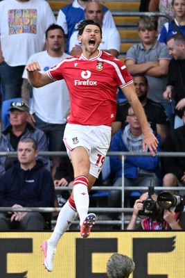 170826 - Cardiff City v Wrexham - Sky Bet Championship - Kieffer Moore of Wrexham celebrates scoring a goal