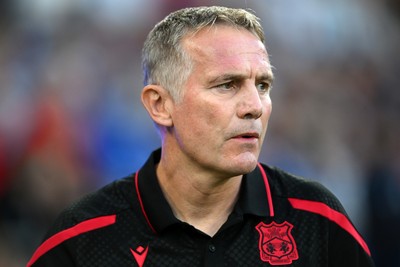 170826 - Cardiff City v Wrexham - Sky Bet Championship - Phil Parkinson, Wrexham Manager