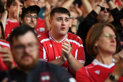 170826 - Cardiff City v Wrexham - Sky Bet Championship - Wrexham fans
