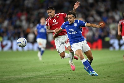 170826 - Cardiff City v Wrexham - Sky Bet Championship - Danny Imray of Wrexham is challenged by Joel Colwill of Cardiff City