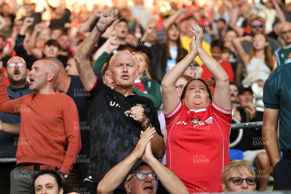 170826 - Cardiff City v Wrexham - Sky Bet Championship - Wrexham fans