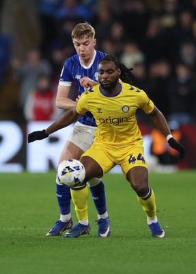 170326 - Cardiff `City v Wycombe Wanderers, EFL Sky Bet League 1 - Fred Onyedinma of Wycombe Wanderers holds off Joel Bagan of Cardiff City
