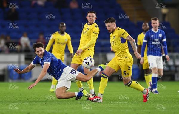 170326 - Cardiff `City v Wycombe Wanderers, EFL Sky Bet League 1 - Rubin Colwill of Cardiff City competes with Caolan Boyd-Munce of Wycombe Wanderers and Aaron Morley of Wycombe Wanderers for the ball