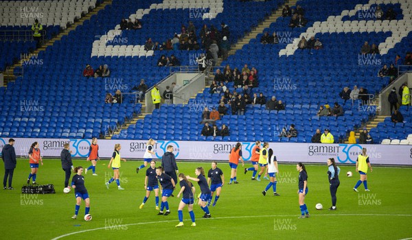 161122 - Cardiff City Women v Abergavenny Women - Cardiff City Women warm up ahead of the match at Cardiff City Stadium