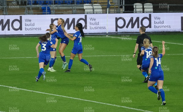 161122 - Cardiff City Women v Abergavenny Women - Cardiff City Women celebrate after Rhianne Oakley scores a goal