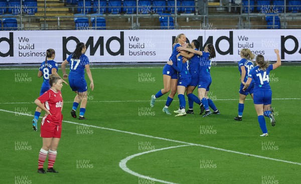 161122 - Cardiff City Women v Abergavenny Women - Cardiff City Women celebrate after Rhianne Oakley scores a goal