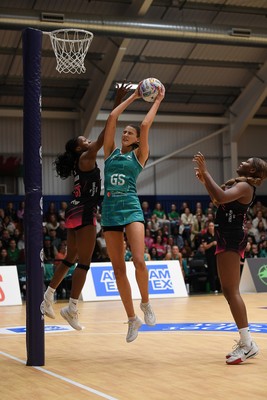 060326 - Cardiff Dragons v London Pulse - Netball Super League - 