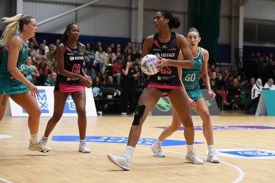 060326 - Cardiff Dragons v London Pulse - Netball Super League - 