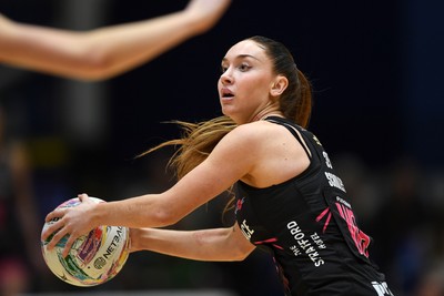 060326 - Cardiff Dragons v London Pulse - Netball Super League - 