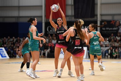 060326 - Cardiff Dragons v London Pulse - Netball Super League - 