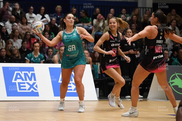 060326 - Cardiff Dragons v London Pulse - Netball Super League - 