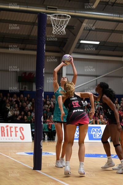 060326 - Cardiff Dragons v London Pulse - Netball Super League - 