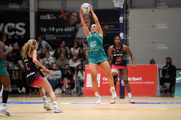 060326 - Cardiff Dragons v London Pulse - Netball Super League - 