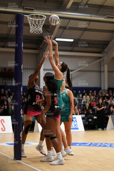 060326 - Cardiff Dragons v London Pulse - Netball Super League - 