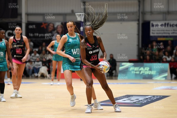 060326 - Cardiff Dragons v London Pulse - Netball Super League - 