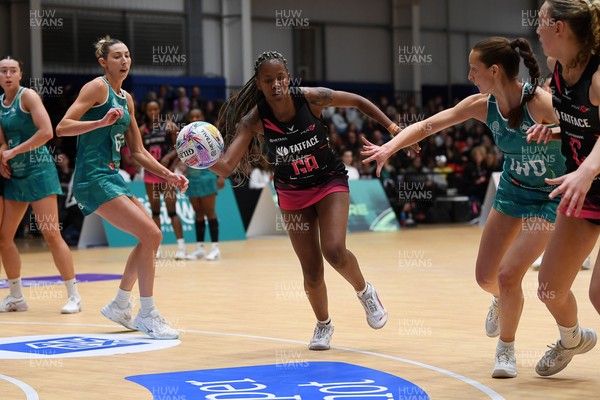 060326 - Cardiff Dragons v London Pulse - Netball Super League - 