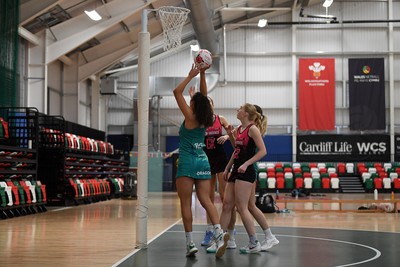 070326 - Cardiff Dragons v London Pulse - Netball Super League - 