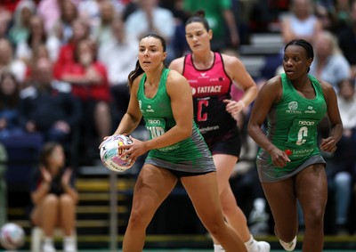 140625 - Cardiff Dragons v London Pulse - Netball Super League - Elle McDonald of Cardiff Dragons