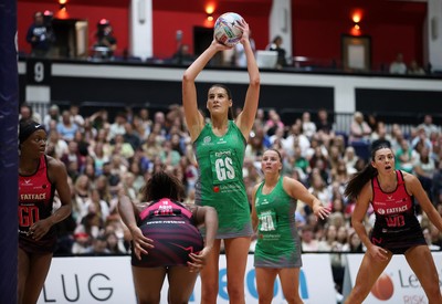 140625 - Cardiff Dragons v London Pulse - Netball Super League - Georgia Rowe of Cardiff Dragons