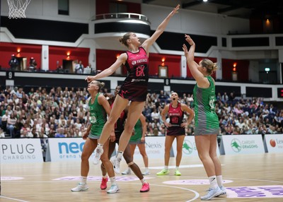 140625 - Cardiff Dragons v London Pulse - Netball Super League - Chelsea Beard of Cardiff Dragons